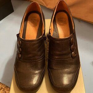 Women Round Toe soft comfortable Leather bootie